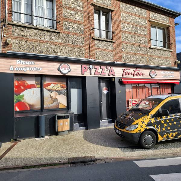 Réalisation d'une enseigne en lettres décalées pour la Pizzeria 